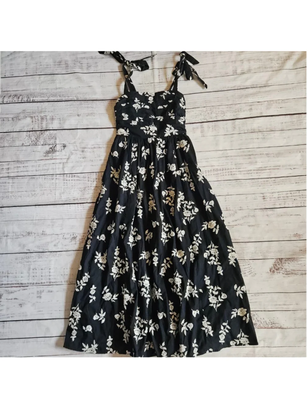 Abercrombie & Fitch Emerson Tie Sleeve Black White Floral Maxi Dress Feminine S Abercrombie & Fitch Emerson Tie Sleeve Black White Floral Maxi Dress Feminine S